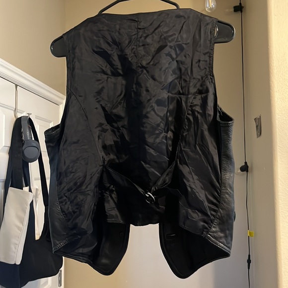 Vintage Leather Vest - Picture 3 of 3